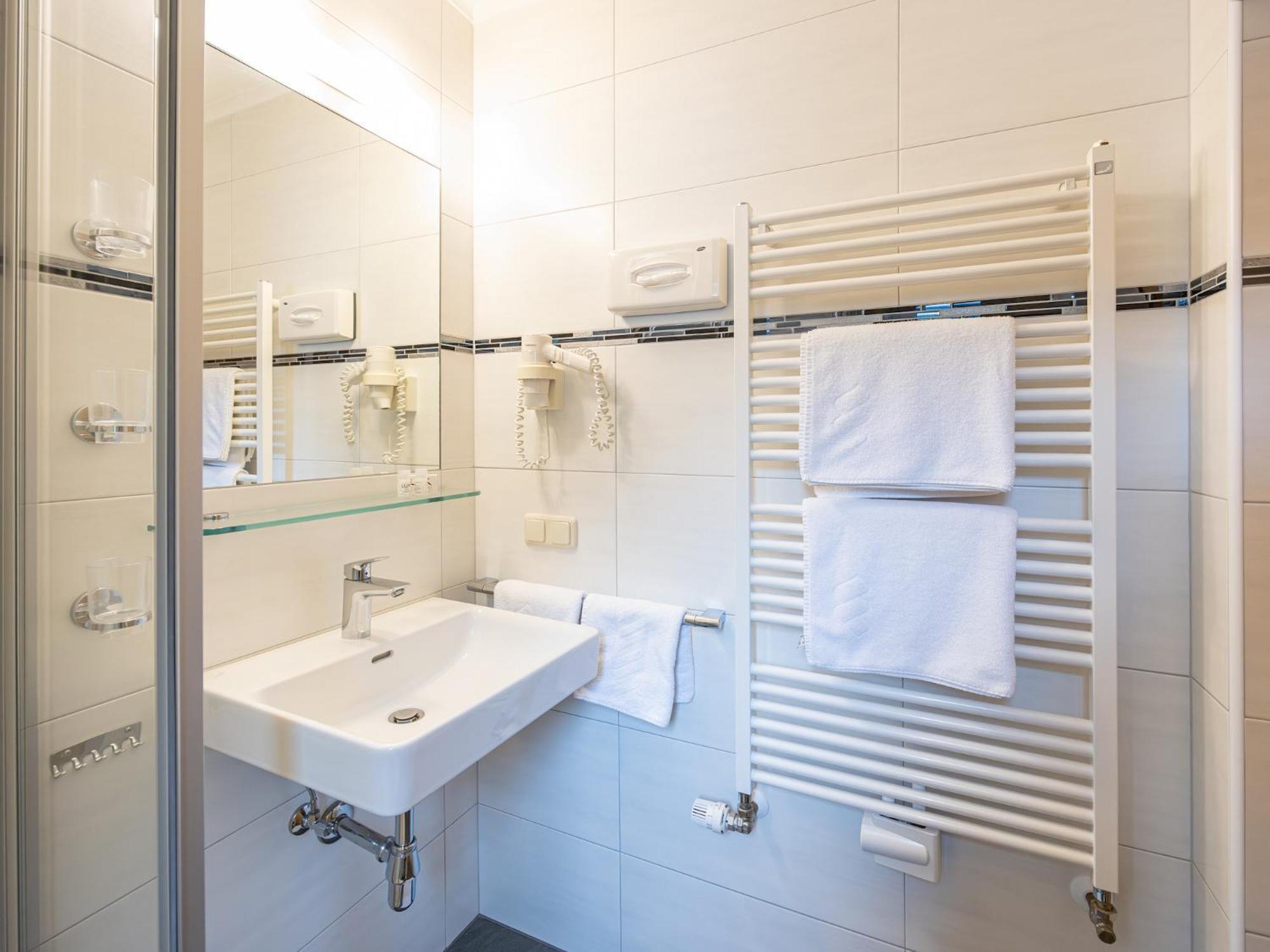 Pension Haus Riedlsperger ザールバッハ・ヒンターグレム エクステリア 写真