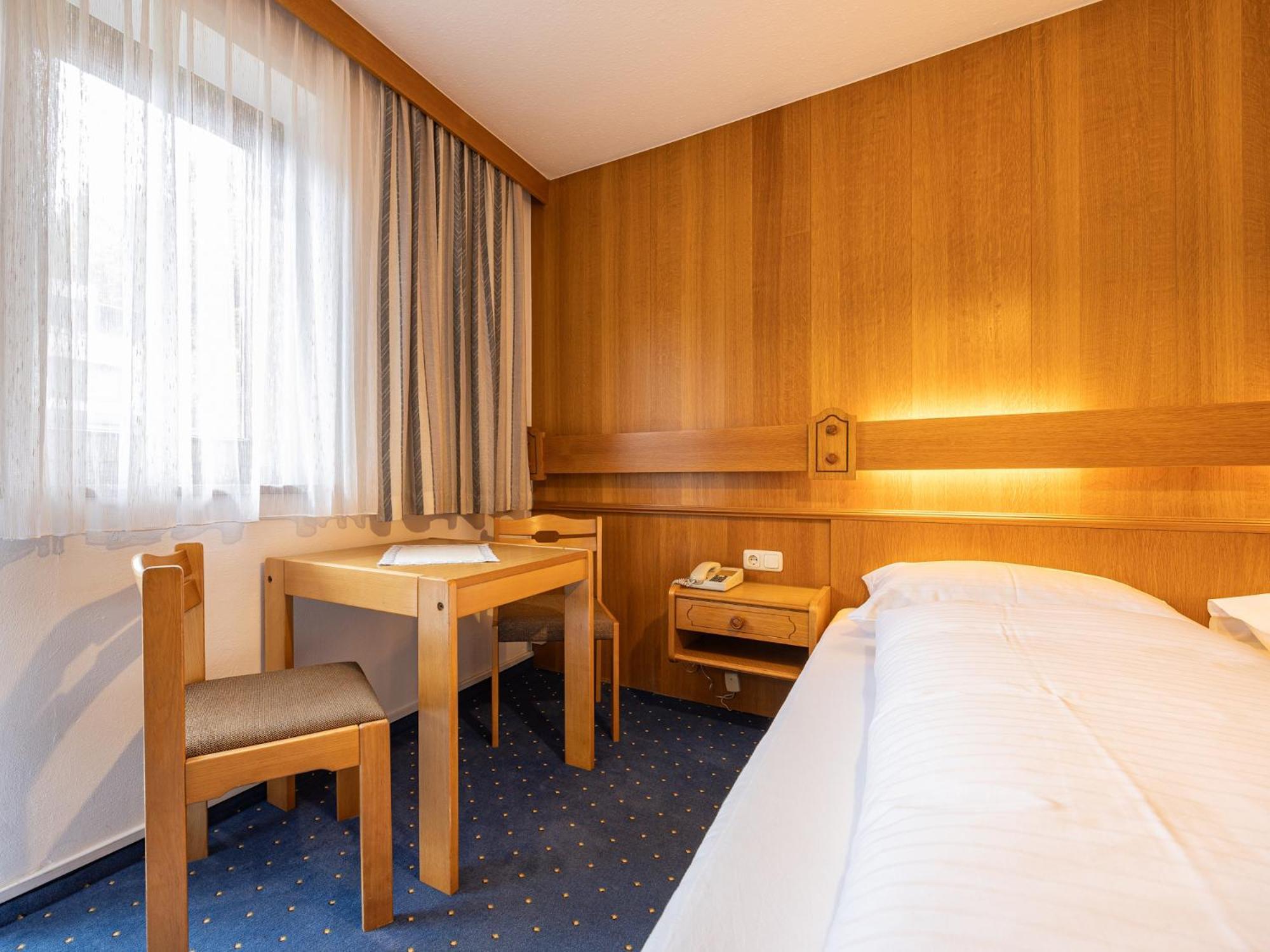Pension Haus Riedlsperger ザールバッハ・ヒンターグレム エクステリア 写真