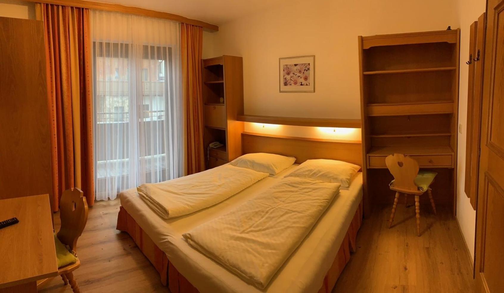 Pension Haus Riedlsperger ザールバッハ・ヒンターグレム エクステリア 写真