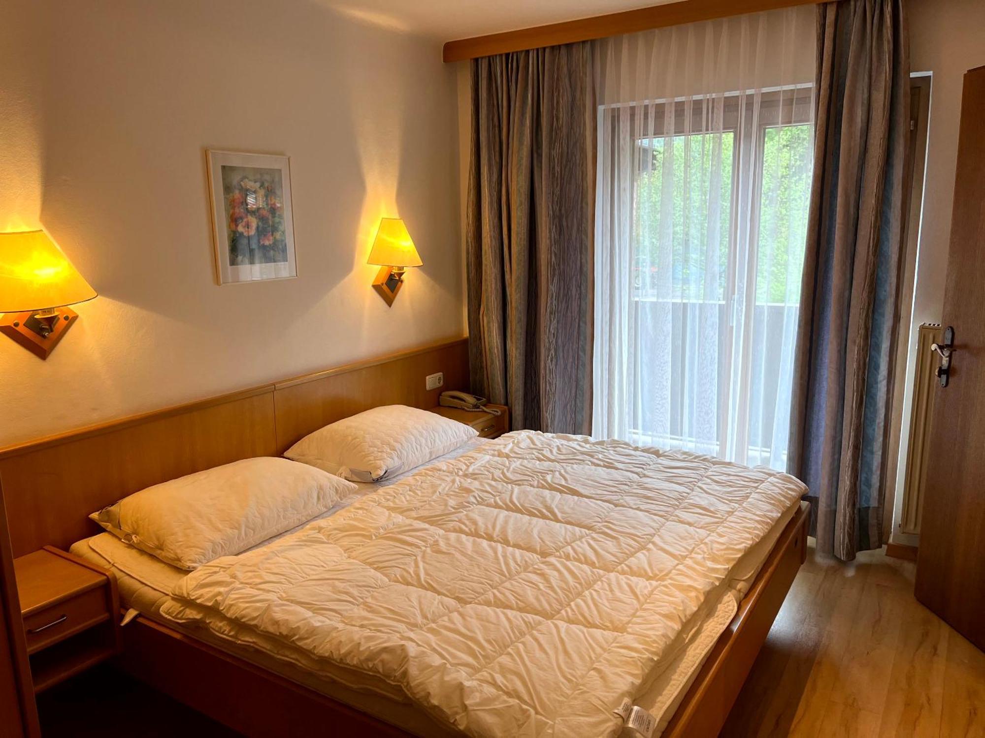 Pension Haus Riedlsperger ザールバッハ・ヒンターグレム エクステリア 写真
